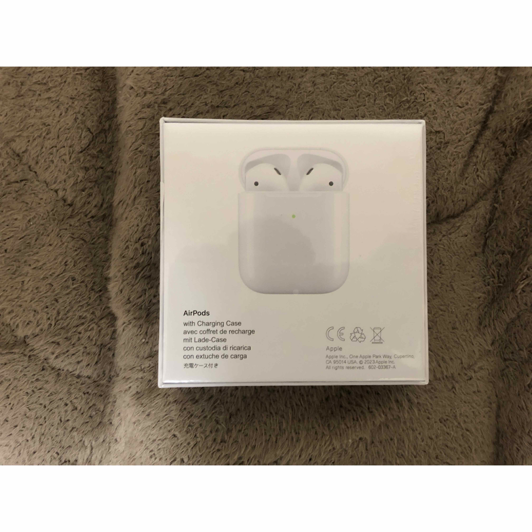 Apple(アップル)のアップル Airpods 第2世代 スマホ/家電/カメラのオーディオ機器(ヘッドフォン/イヤフォン)の商品写真