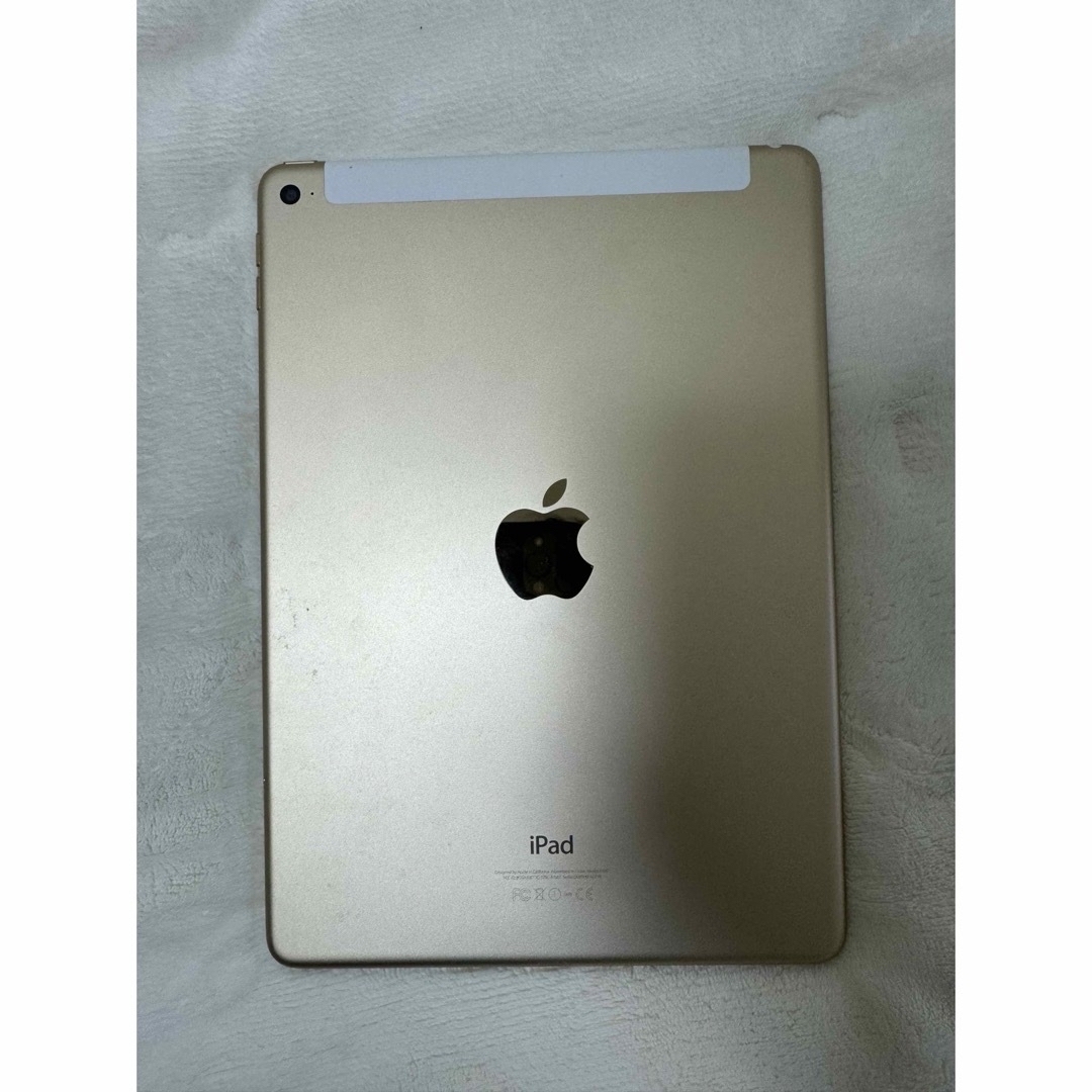 Apple(アップル)のApple iPad Air 2 128GB MH1G2J/A スマホ/家電/カメラのPC/タブレット(タブレット)の商品写真