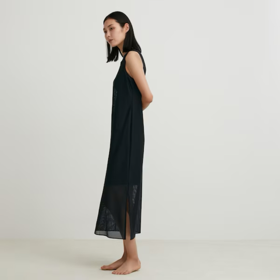 UNIQLO(ユニクロ)の新品　ユニクロ　マメ　メッシュマキシワンピース（ノースリーブ）XS ブラック レディースのワンピース(ロングワンピース/マキシワンピース)の商品写真