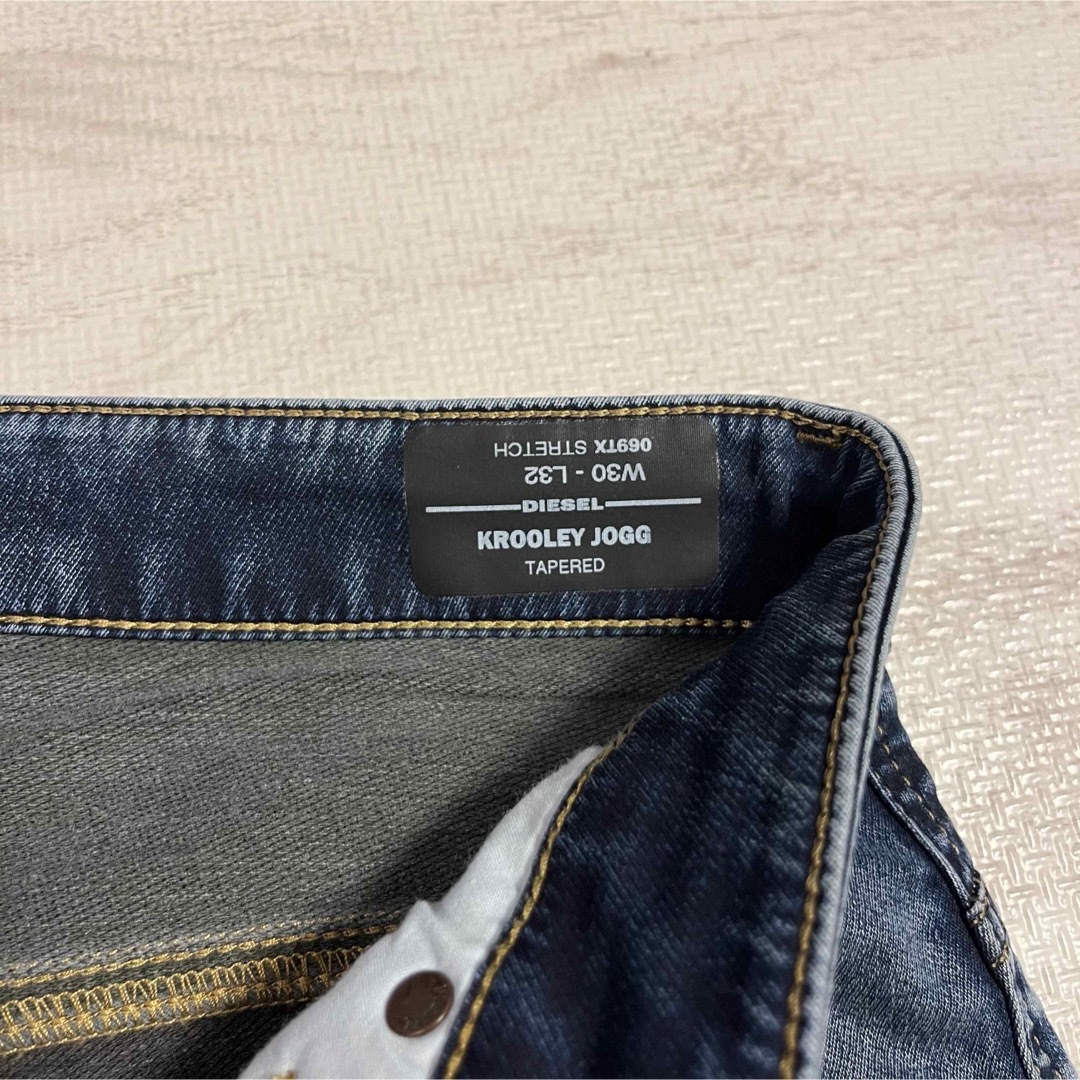 DIESEL(ディーゼル)のDIESEL デニムパンツ KROOLEY ジョグジーンズ W30 Mサイズ メンズのパンツ(デニム/ジーンズ)の商品写真