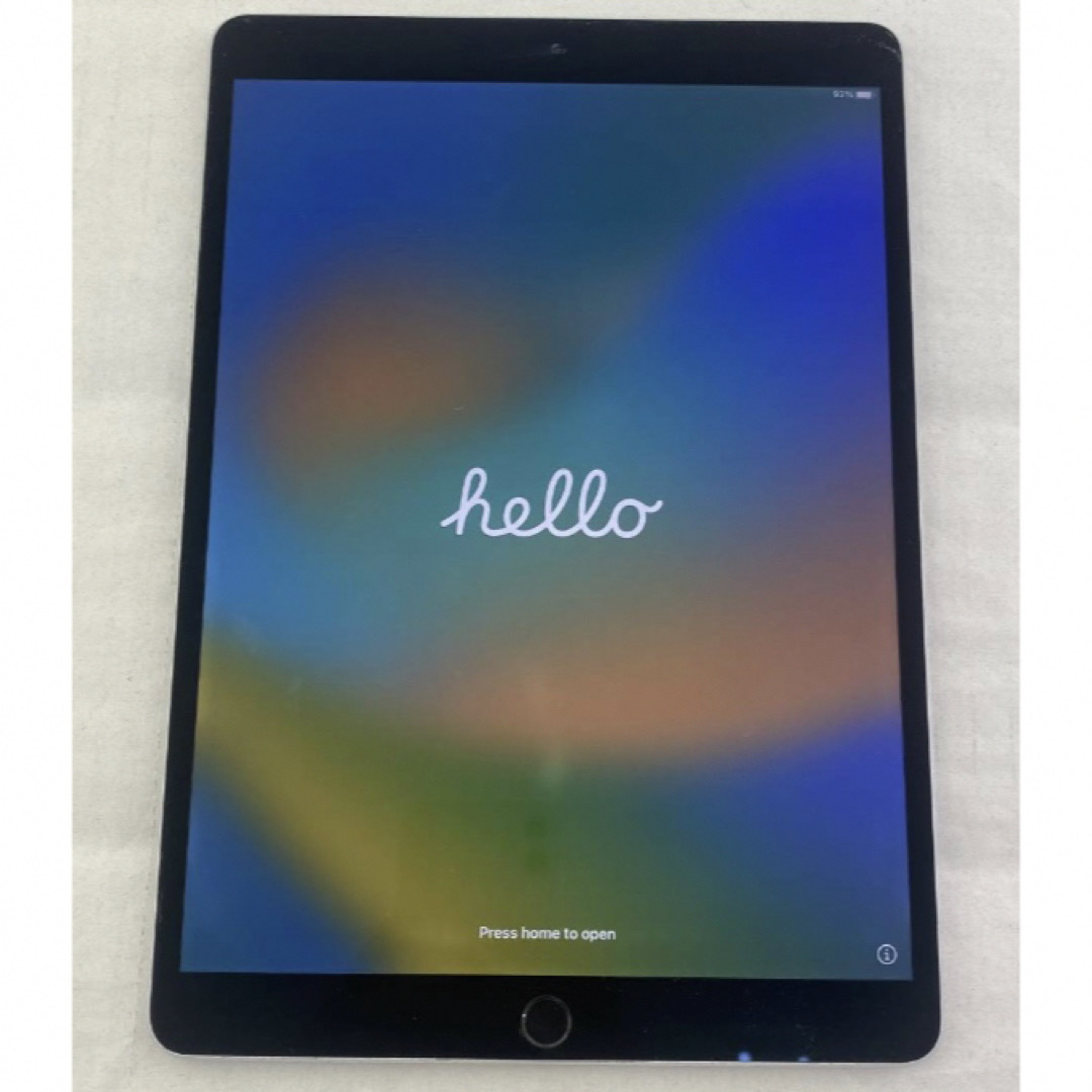 Apple iPad Pro 10.5インチ MPDY2J/A 256GB スマホ/家電/カメラのPC/タブレット(タブレット)の商品写真