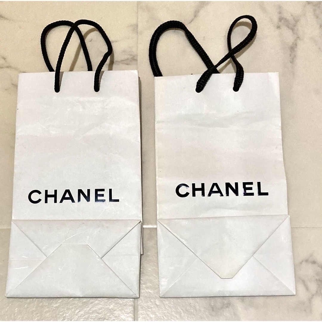 CHANEL(シャネル)のシャネル 紙袋 CHANEL 2枚セット 送料無料  レディースのバッグ(ショップ袋)の商品写真