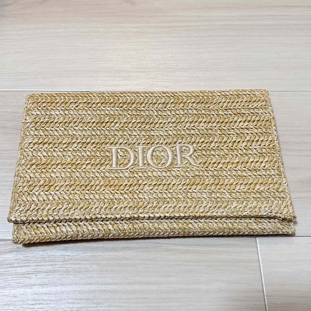 Dior(ディオール)のDior ノベルティ ラタンベージュポーチ レディースのバッグ(クラッチバッグ)の商品写真