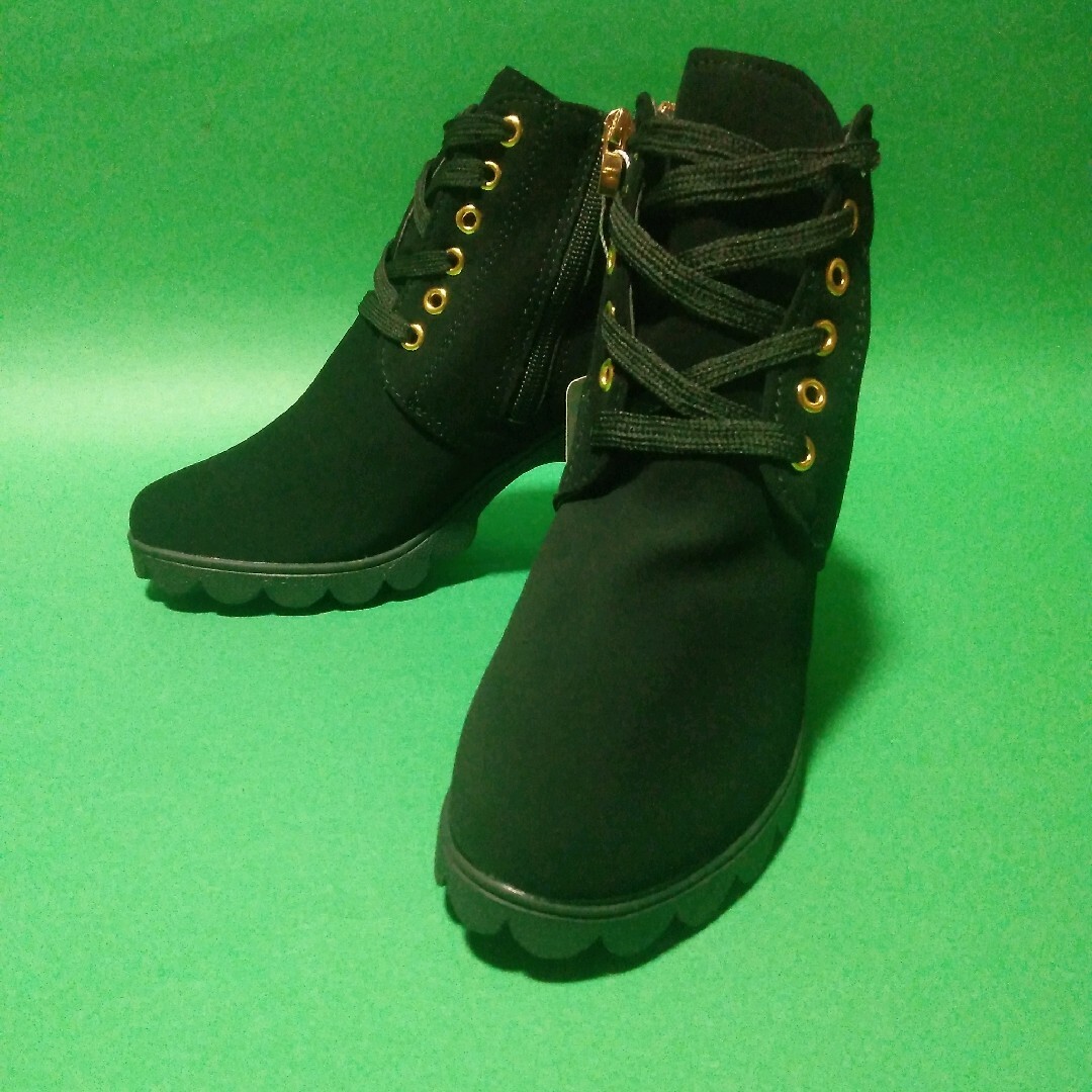 新品未使用　レディース　編み上げ　厚底　ショートブーツ　ブラック　23.5 レディースの靴/シューズ(ブーツ)の商品写真