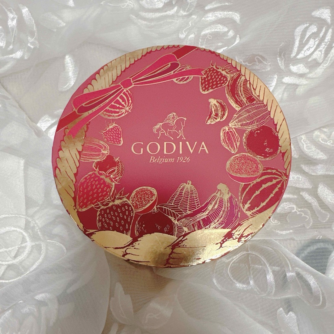 GODIVA(ゴディバ)のGODIVA トリュフ＆チョコレート アソートメント6粒入り 新品未開封品 食品/飲料/酒の食品(菓子/デザート)の商品写真