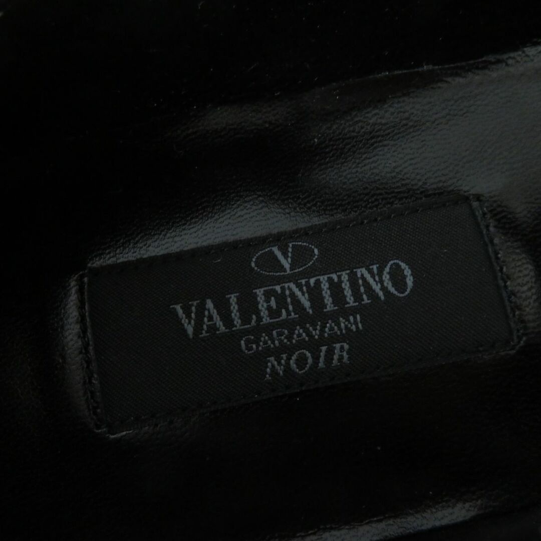 VALENTINO(ヴァレンティノ)の極美品☆ヴァレンティノ ガラヴァーニ LW2S0376 ロックスタッズ アンクルストラップ パテントレザー パンプス 黒 35 1/2 伊製 箱・保存袋付 レディースの靴/シューズ(ハイヒール/パンプス)の商品写真