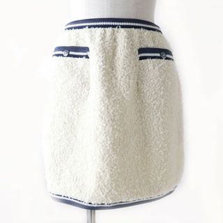 シャネル(CHANEL)の極美品★正規品 シャネル 19P P60736 ココマークプレート付 カシミヤ混 コットンツイード 台形 ミニスカート アイボリー×ネイビー 38 伊製(ミニスカート)