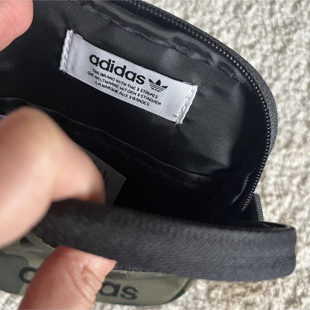 adidas(アディダス)のadidas アディダス　迷彩　ショルダー メンズのバッグ(ショルダーバッグ)の商品写真