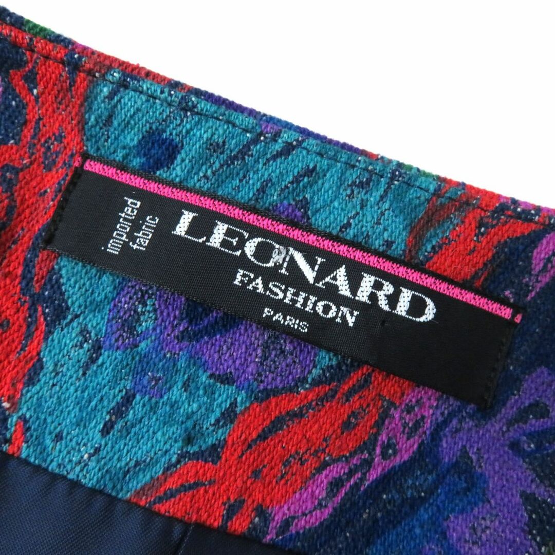 LEONARD(レオナール)の極美品★LEONARD FASHION レオナール ファッション ノーカラー  花柄 ロゴ入り金ボタン付き 七分丈 シングルジャケット マルチカラー 9AR h08-st30316-501 レディースのジャケット/アウター(ノーカラージャケット)の商品写真