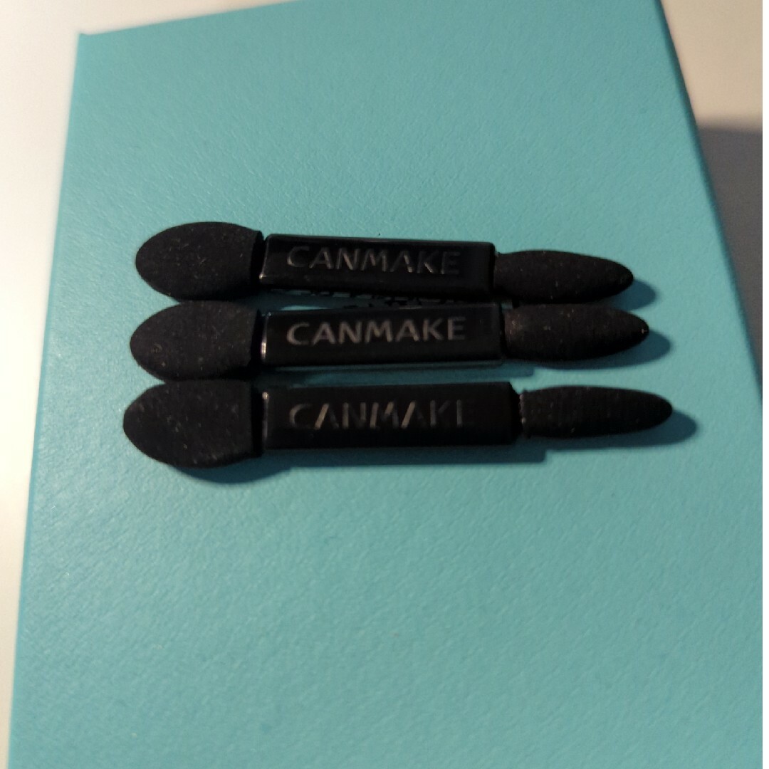 CANMAKE(キャンメイク)のキャンメイク アイシャドウチップのみ3本 コスメ/美容のメイク道具/ケアグッズ(ブラシ・チップ)の商品写真