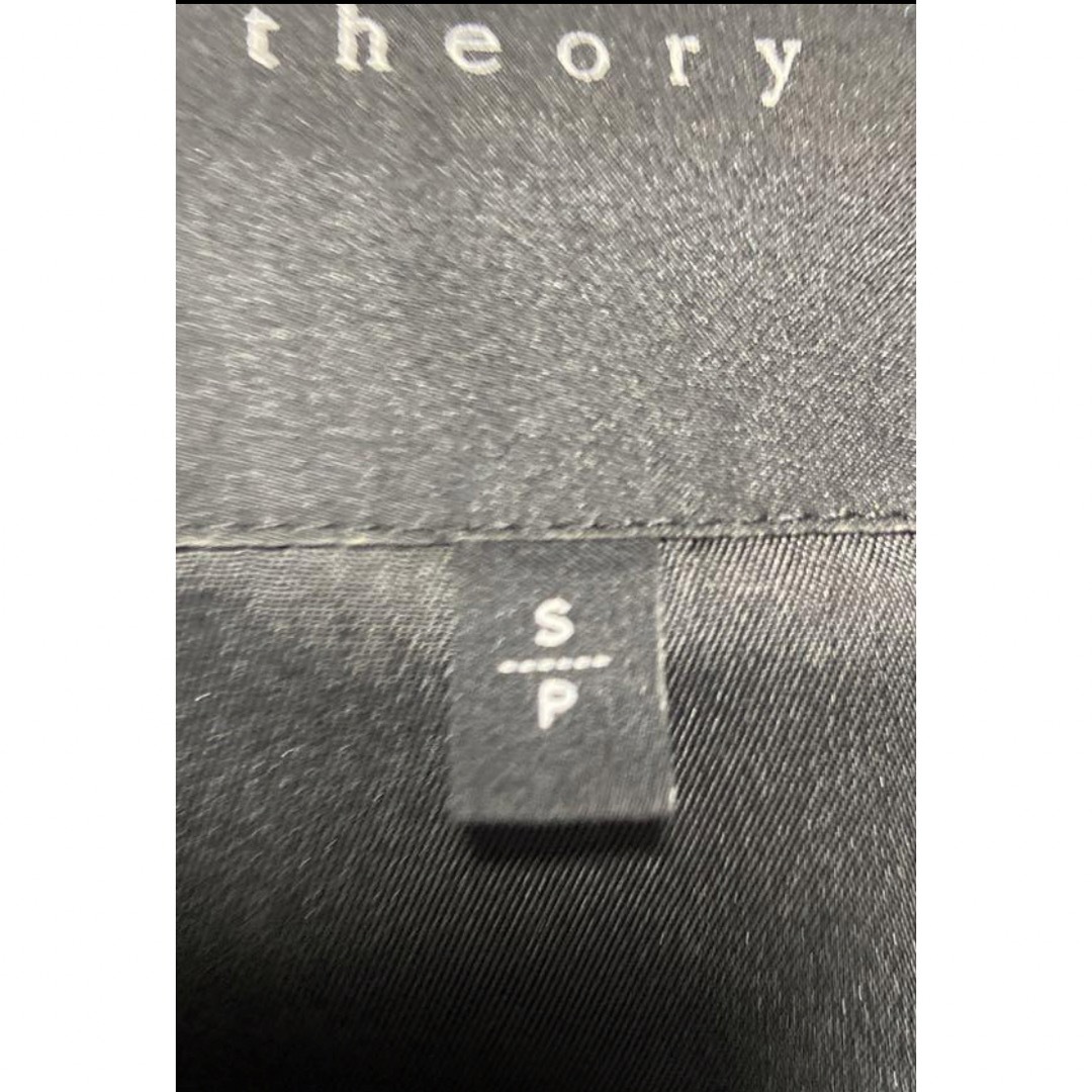 theory(セオリー)のtheory ダウンベスト　美品 レディースのジャケット/アウター(ダウンベスト)の商品写真