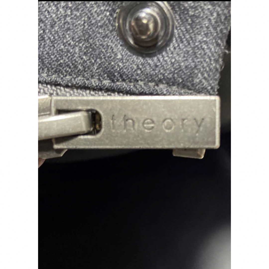 theory(セオリー)のtheory ダウンベスト　美品 レディースのジャケット/アウター(ダウンベスト)の商品写真