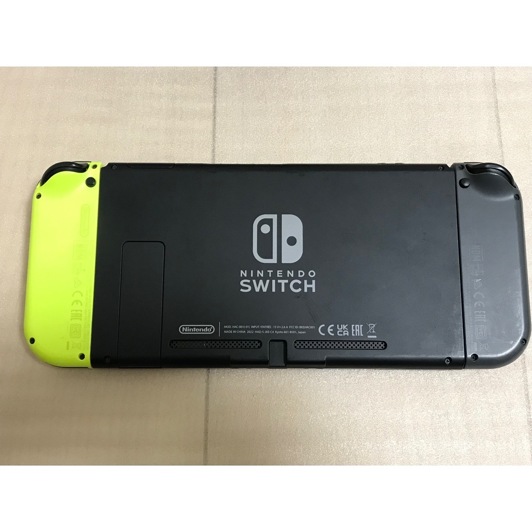 Nintendo Switch(ニンテンドースイッチ)のはる様専用✨画面美品2022年バッテリー強化版Switch本体一式＋ソフト3本付 エンタメ/ホビーのゲームソフト/ゲーム機本体(家庭用ゲーム機本体)の商品写真