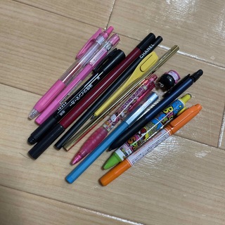 マジックペン、ボールペン、シャーペン、鉛筆各種(ペン/マーカー)