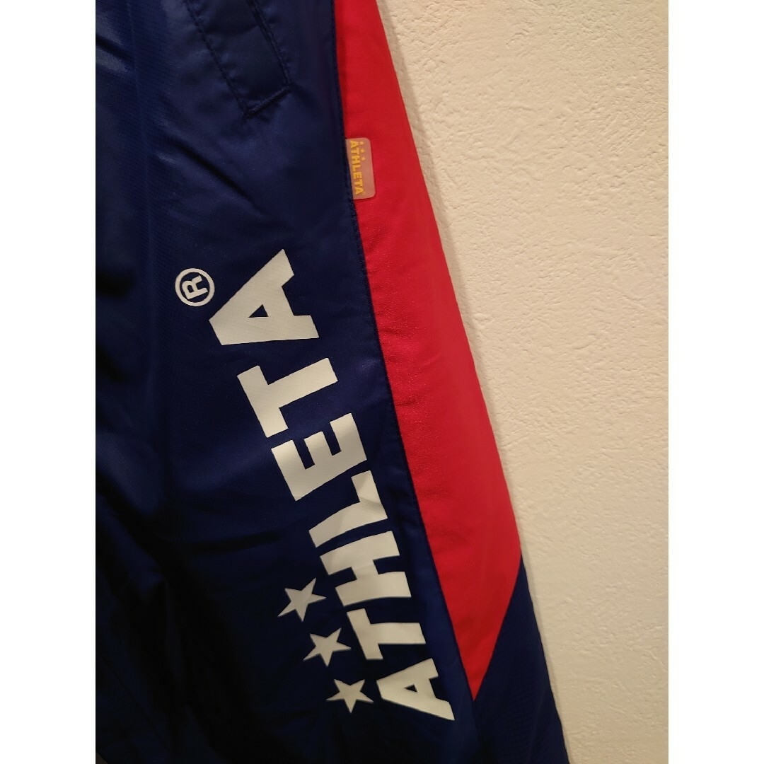 ATHLETA(アスレタ)の美品！！ATHLETA  アスレタ サッカー　ピステ　140cm スポーツ/アウトドアのサッカー/フットサル(ウェア)の商品写真