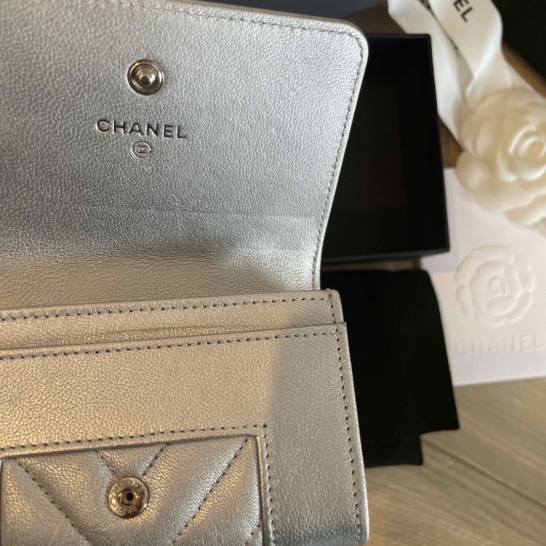 CHANEL(シャネル)の最終値下げSALE‼️CHANEL カードケース　名刺入れ😄✨✨ レディースのファッション小物(名刺入れ/定期入れ)の商品写真