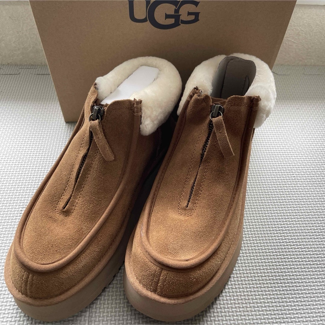 UGG(アグ)のUGGアグ ファンケット　ブーツ　厚底ブーツ　25㎝ レディースの靴/シューズ(ブーツ)の商品写真