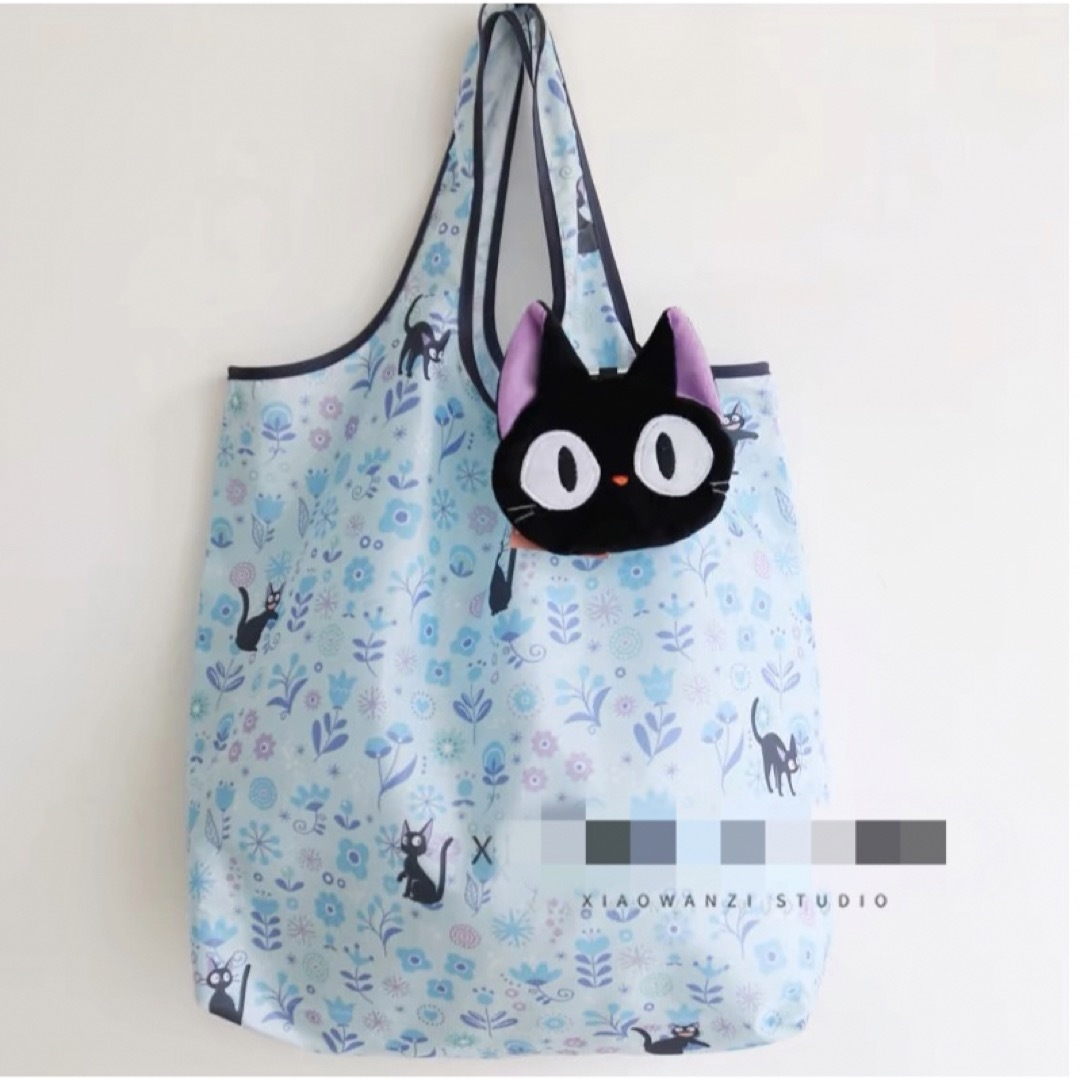 ジブリ(ジブリ)の黒猫ジジ　エコバッグ　ジブリシリーズグッズ　バッグ　折り畳み　携帯用　花柄 レディースのバッグ(エコバッグ)の商品写真