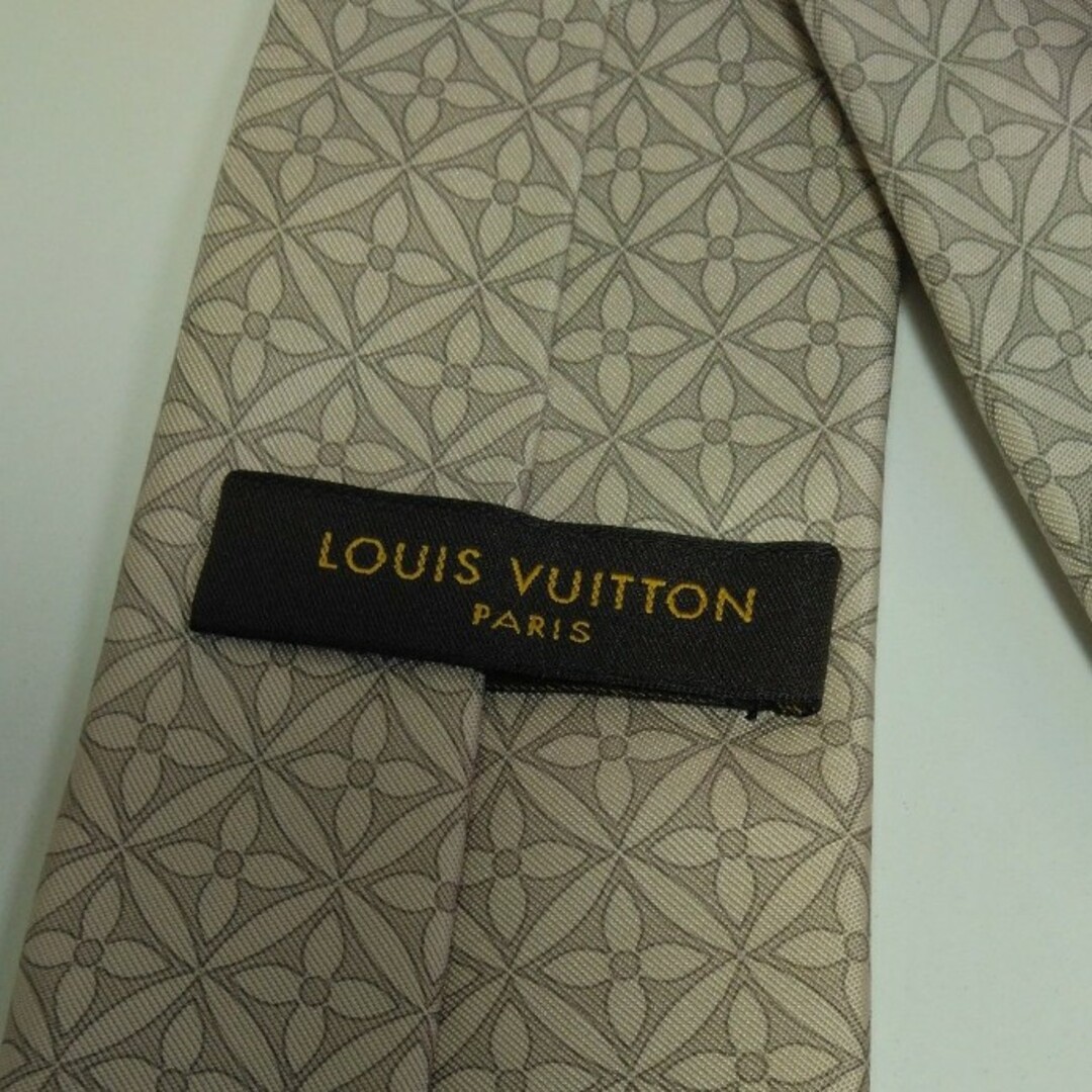 LOUIS VUITTON(ルイヴィトン)のLouis Vuitton ルイヴィトン シルクネクタイ モノグラム星柄総柄 メンズのファッション小物(ネクタイ)の商品写真