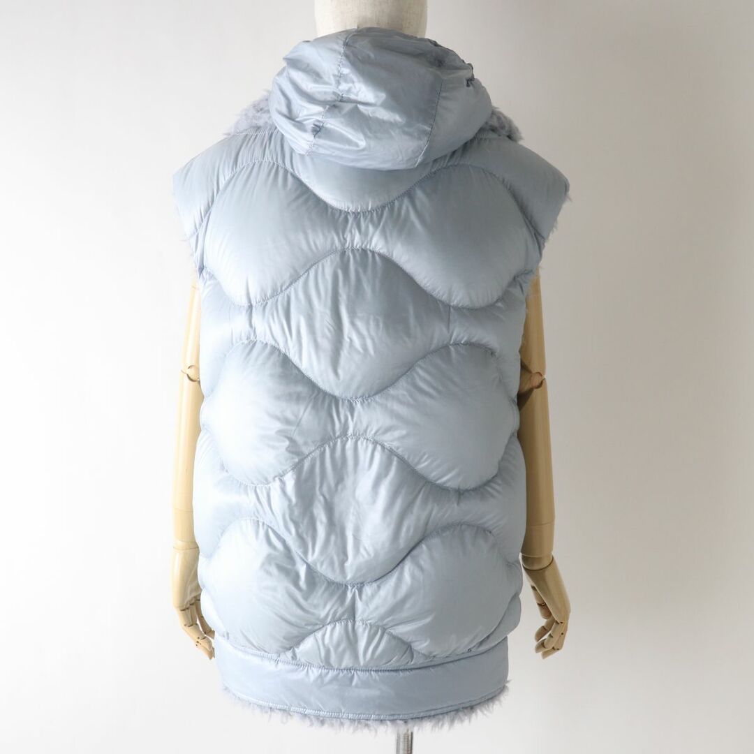 MONCLER(モンクレール)の極美◎正規品 22－23AW MONCLER モンクレール ACHARD アシャール エコファー リバーシブル ZIP ダウンベスト レディース ライトブルー 00 レディースのジャケット/アウター(ダウンベスト)の商品写真