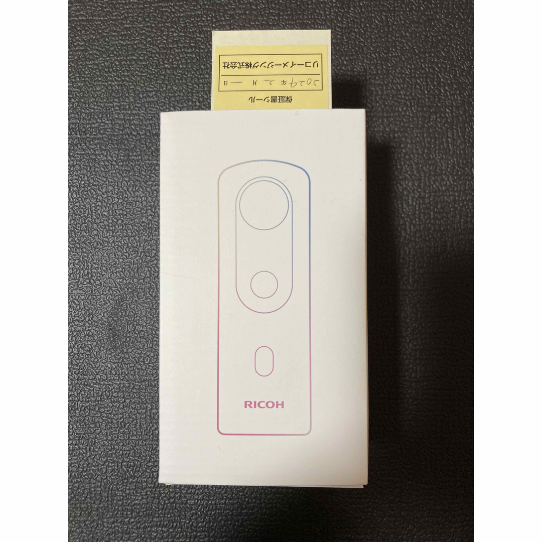 RICOH(リコー)の新品　リコー　RICOH THETA SC2 WHITE リコー シータ 360 スマホ/家電/カメラのカメラ(その他)の商品写真