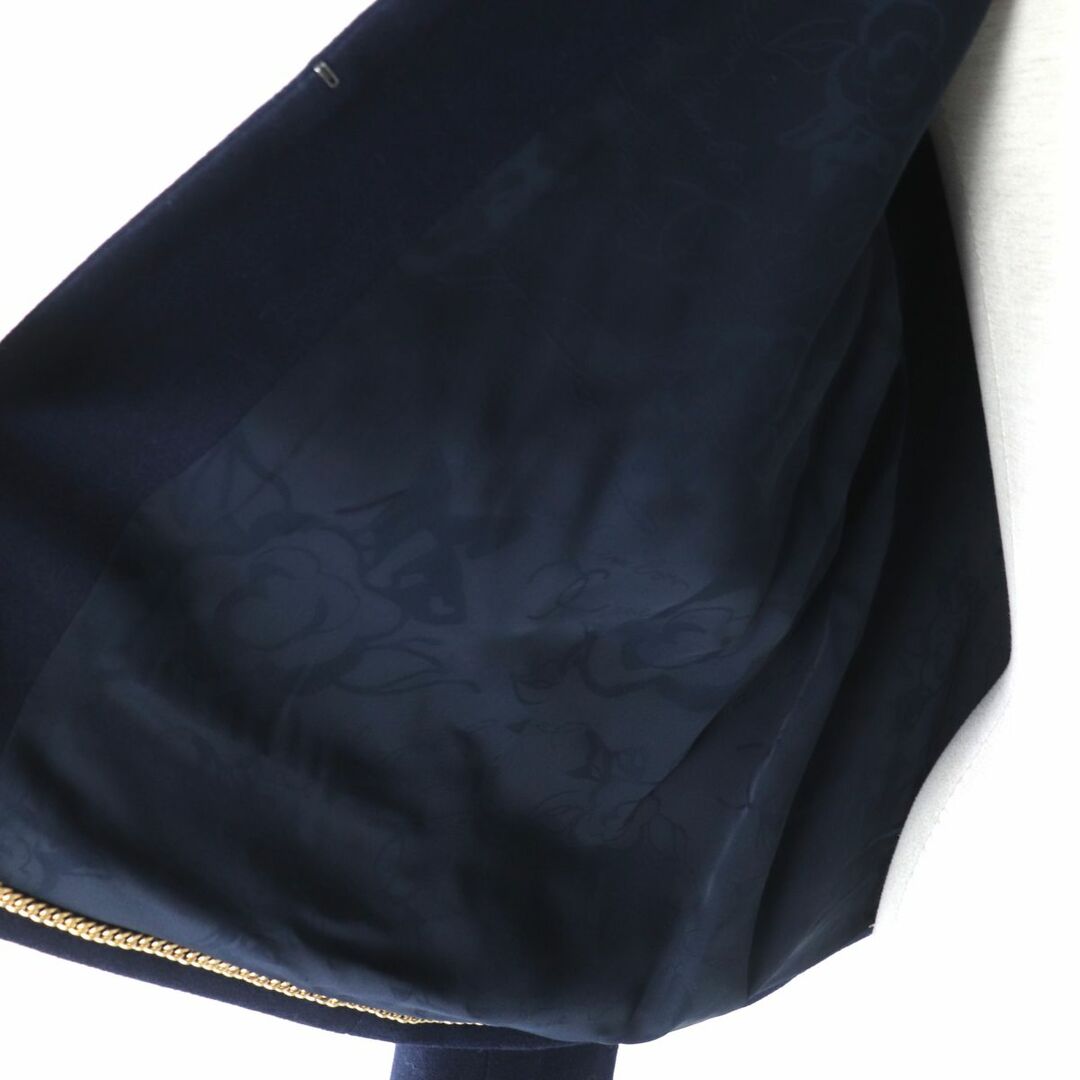 CHANEL(シャネル)の美品◎フランス製 CHANEL シャネル P51896 レディース ココマークボタン付き ウール×コットン ノーカラージャケット ネイビー 42 裏シルク レディースのジャケット/アウター(ノーカラージャケット)の商品写真