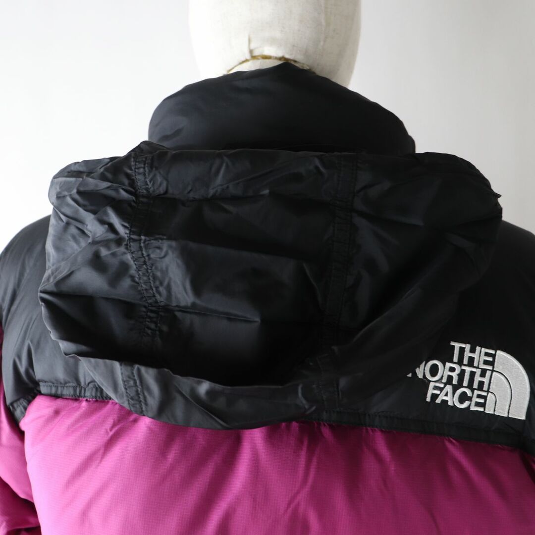 THE NORTH FACE(ザノースフェイス)の良品◎THE NORTH FACE ザノースフェイス NDW91952 ショートヌプシジャケット レディース フード付 ダウンジャケット 紫×黒 M ポケッタブル レディースのジャケット/アウター(ダウンジャケット)の商品写真