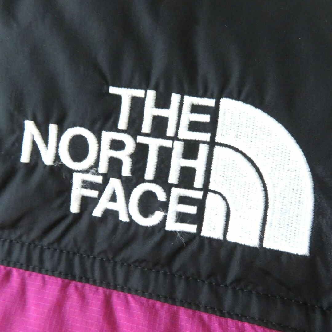 THE NORTH FACE(ザノースフェイス)の良品◎THE NORTH FACE ザノースフェイス NDW91952 ショートヌプシジャケット レディース フード付 ダウンジャケット 紫×黒 M ポケッタブル レディースのジャケット/アウター(ダウンジャケット)の商品写真