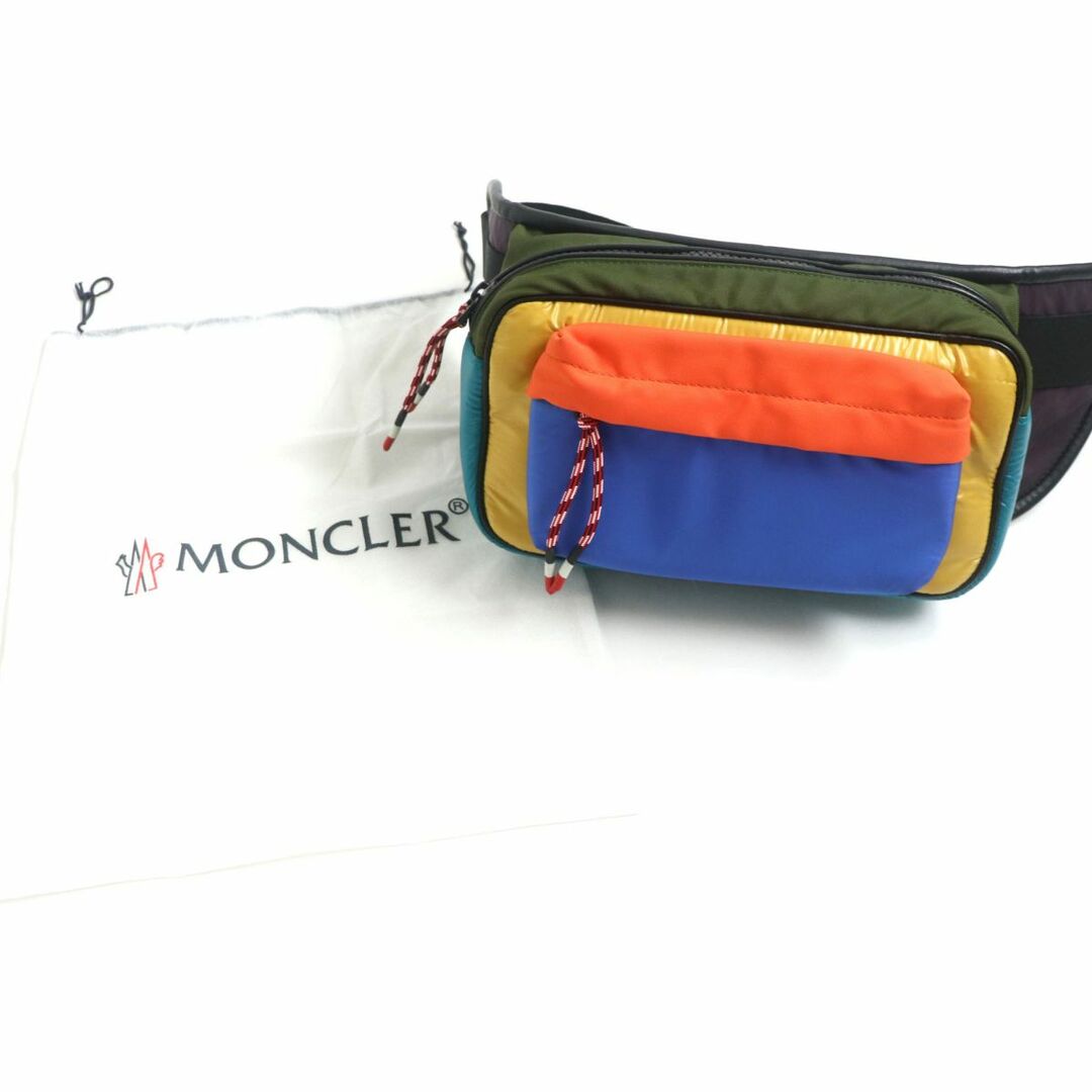 MONCLER(モンクレール)の美品▼2017年製　MONCLER　モンクレール　HIP BAG/ヒップバッグ/ボディバッグ　マルチ　ハンガリー製　保存袋付き メンズのバッグ(ボディーバッグ)の商品写真