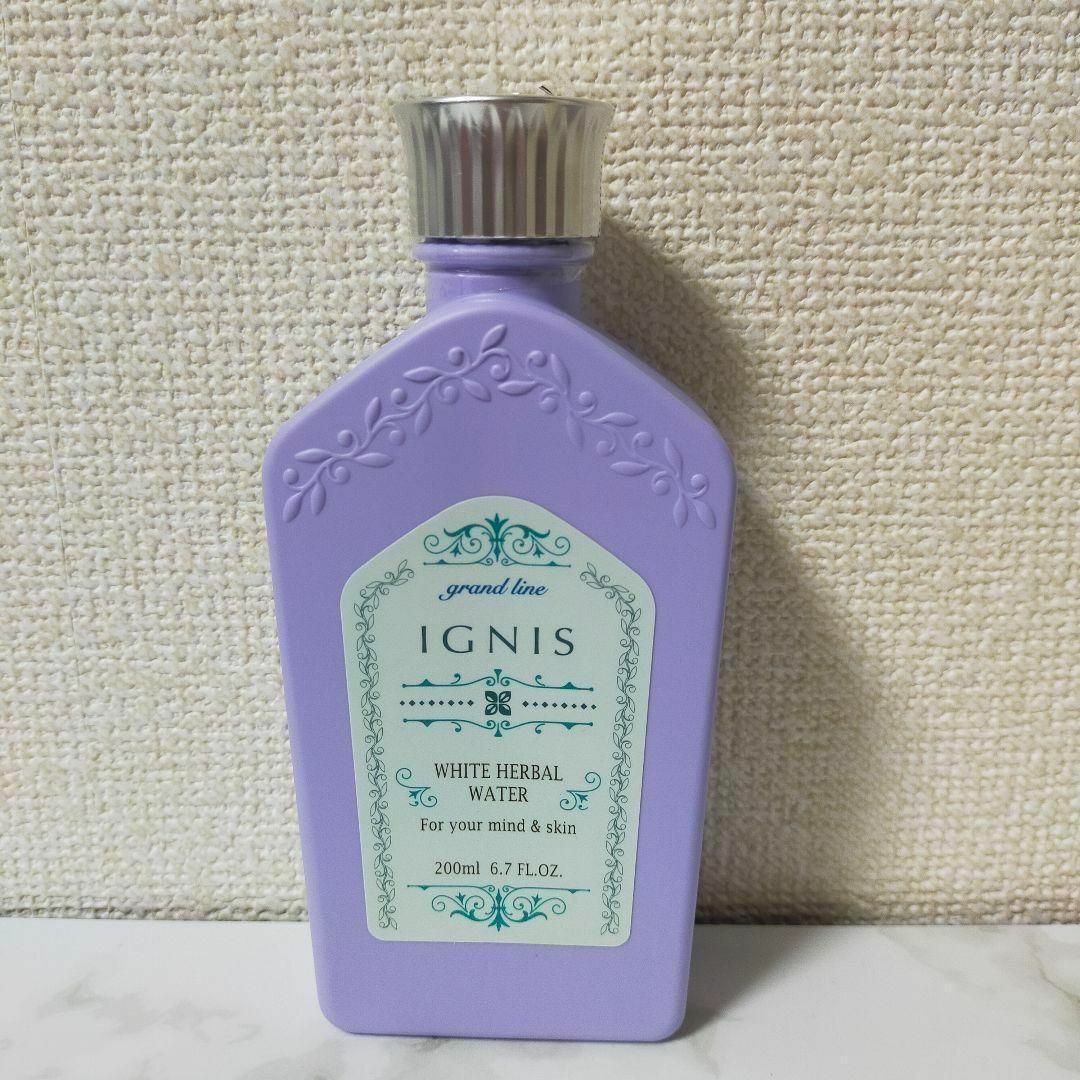 IGNIS(イグニス)のイグニス ホワイトハーバル ウォーター　薬用美白化粧水　医薬部外品 コスメ/美容のスキンケア/基礎化粧品(化粧水/ローション)の商品写真