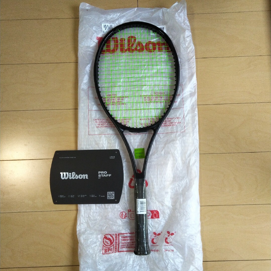 wilson(ウィルソン)のウイルソン プロスタッフ97 v14 ノアール  G3 スポーツ/アウトドアのテニス(ラケット)の商品写真