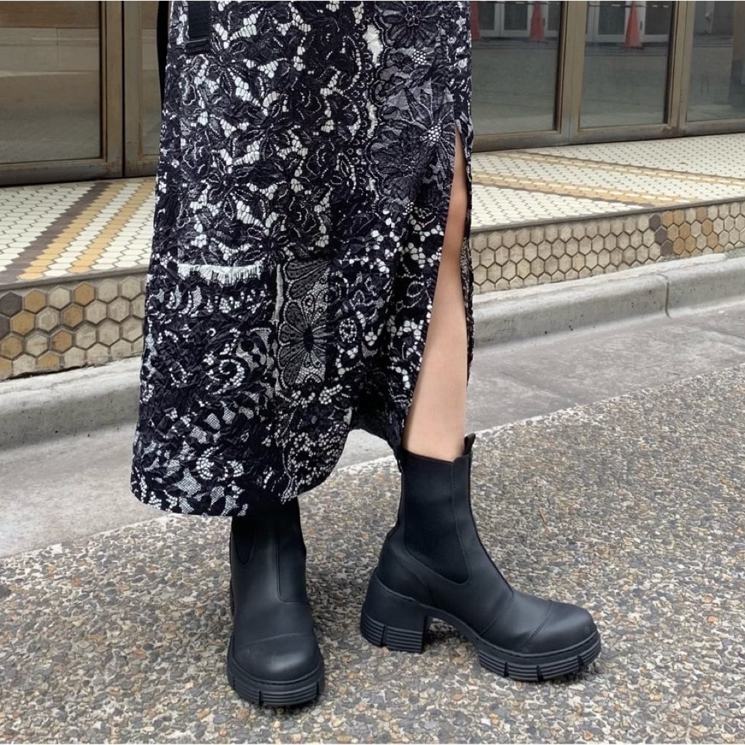 JOURNAL STANDARD(ジャーナルスタンダード)のGANNI Recycled Rubber Heeled City Boot レディースの靴/シューズ(ブーツ)の商品写真