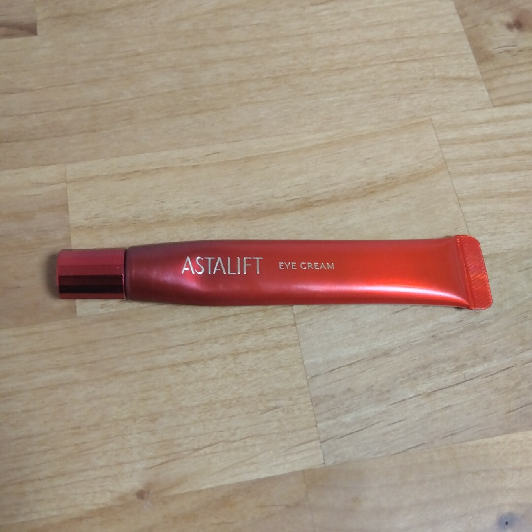 ASTALIFT(アスタリフト)のアスタリフト アイクリーム(15g) コスメ/美容のスキンケア/基礎化粧品(アイケア/アイクリーム)の商品写真