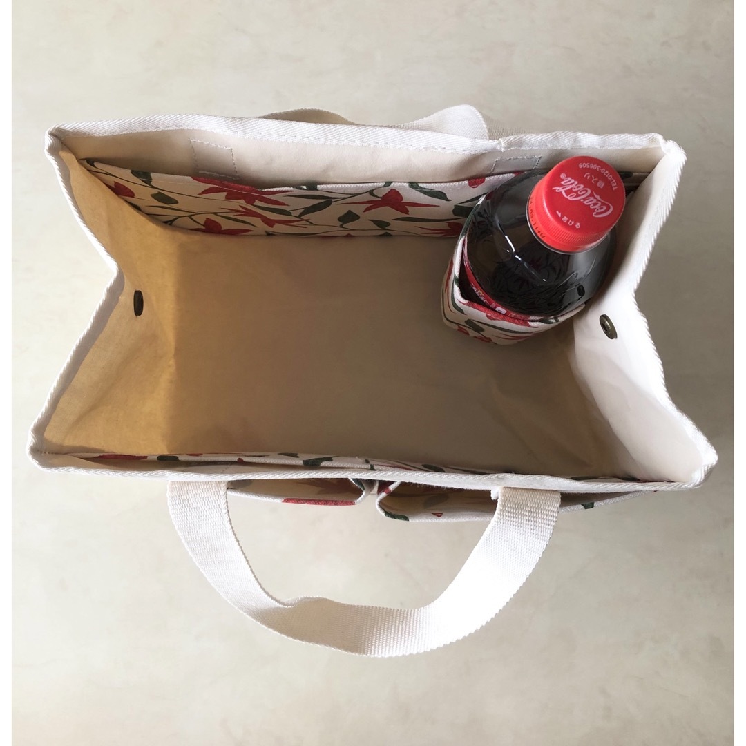 Sybilla(シビラ)のsybilla  フローレンス柄　仕切りポーチ付き　トートバッグ　未使用品 レディースのバッグ(トートバッグ)の商品写真