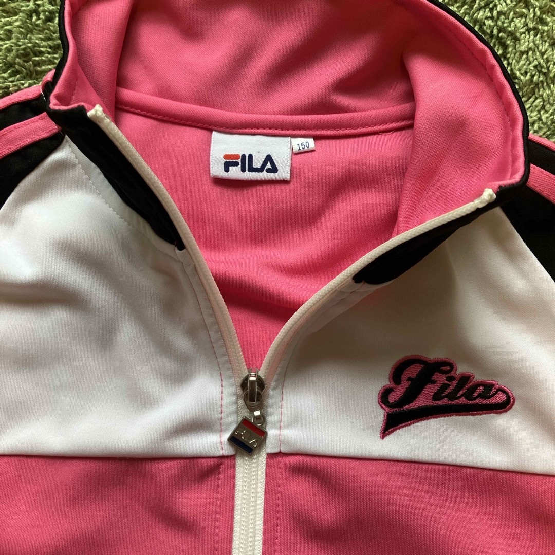 FILA(フィラ)のFILA  ジャージ　上下セット　150 スポーツ/アウトドアのランニング(ウェア)の商品写真