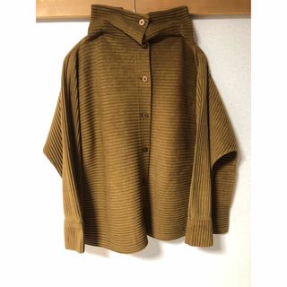 イッセイミヤケ(ISSEY MIYAKE)のISSEYMIYAKE ミー イッセイミヤケ プリーツ ジャケット カーディガン(カーディガン)