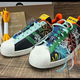 アディダス(adidas)の希少 新品 アディダス 21AW GX3823 花 刺繍 スニーカー 29.0(スニーカー)