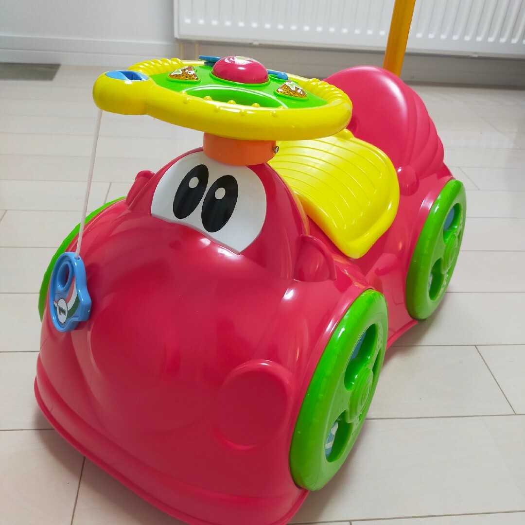 chicco 足けり乗用玩具 エンタメ/ホビーのテーブルゲーム/ホビー(三輪車/乗り物)の商品写真