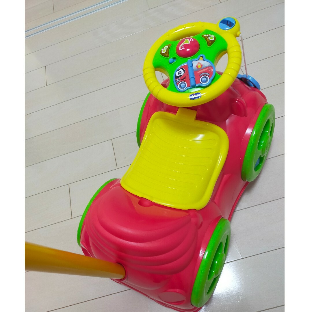 chicco 足けり乗用玩具 エンタメ/ホビーのテーブルゲーム/ホビー(三輪車/乗り物)の商品写真