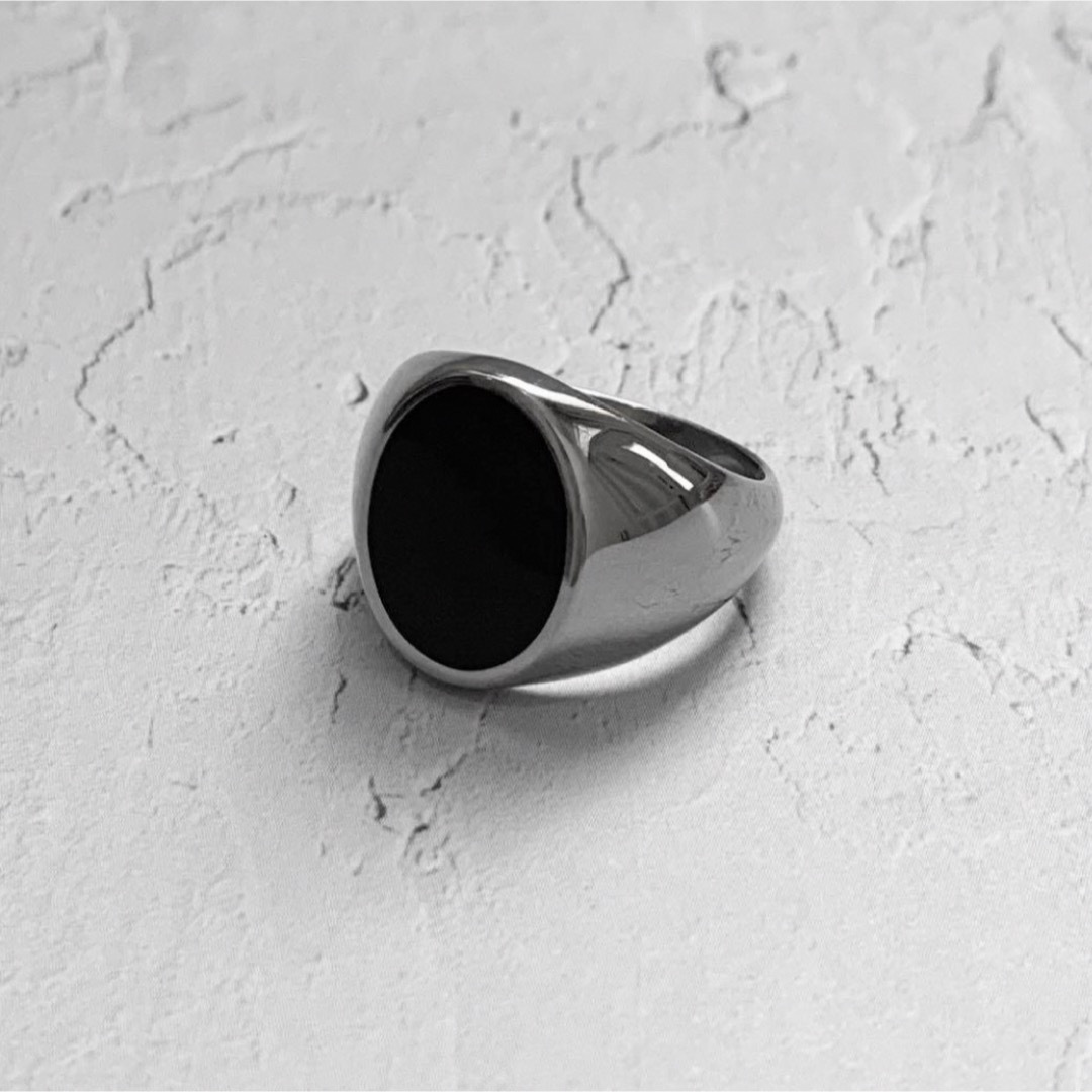 オニキス調カレッジリング　丸型　指輪　シルバー　カレッジリング メンズのアクセサリー(リング(指輪))の商品写真