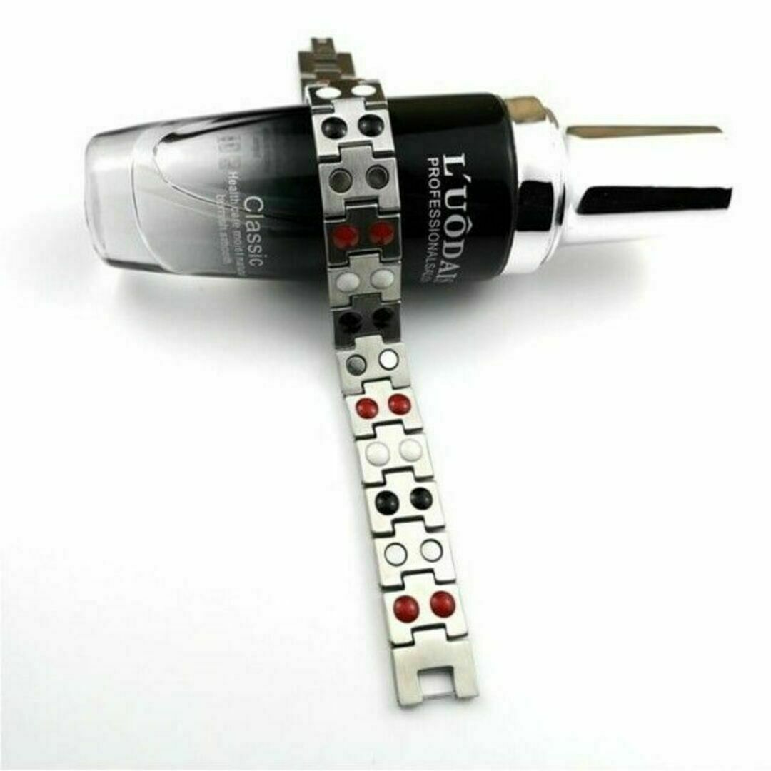 新品 ゲルマニウム 磁気 高品質 ヴィンテージ デザインブレスレット シルバー レディースのアクセサリー(ブレスレット/バングル)の商品写真