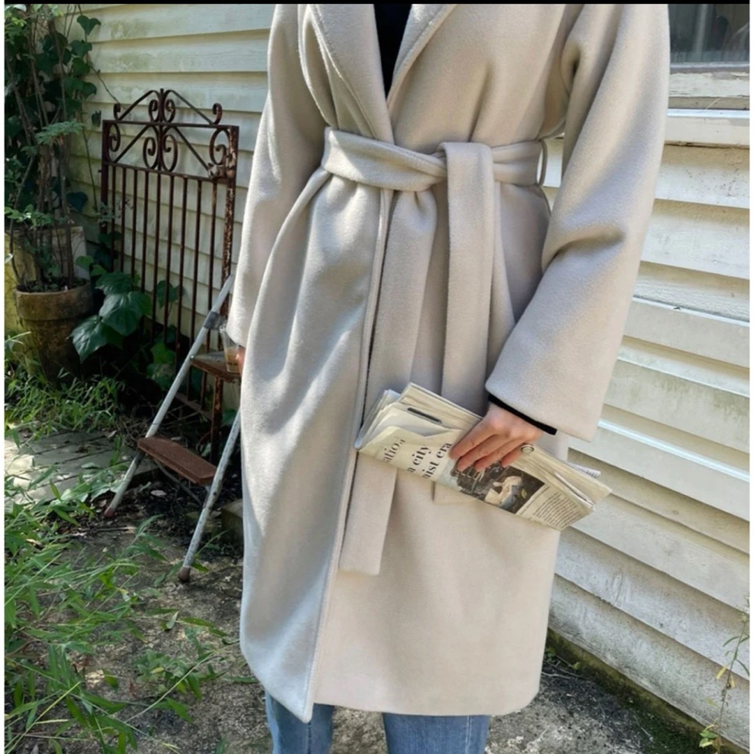 新品！LAUIR ロングガウンコート  レディースのジャケット/アウター(ロングコート)の商品写真
