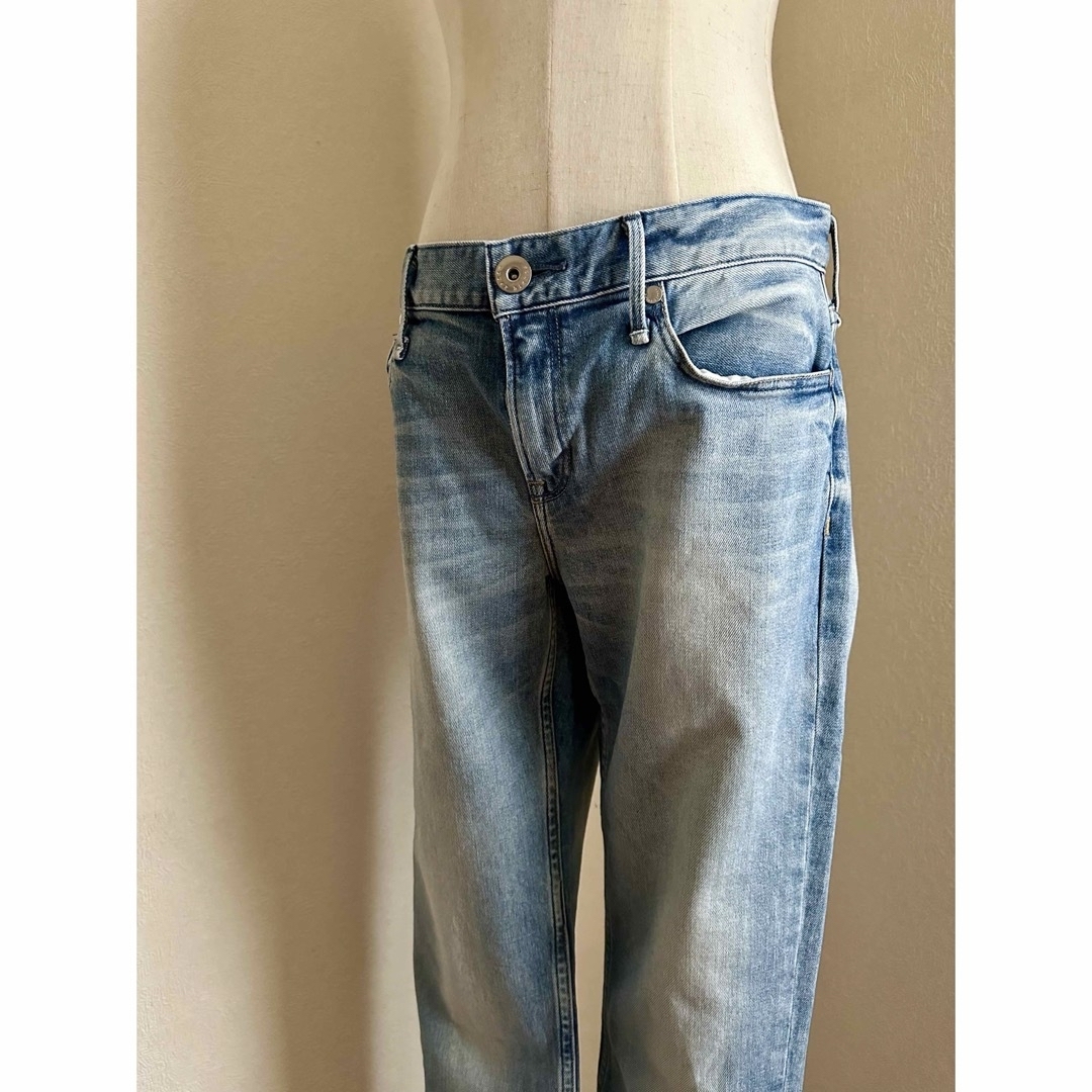 L'Appartement DEUXIEME CLASSE(アパルトモンドゥーズィエムクラス)のUPPER HIGHTS lightBlue denim パンツダメージ  レディースのパンツ(デニム/ジーンズ)の商品写真