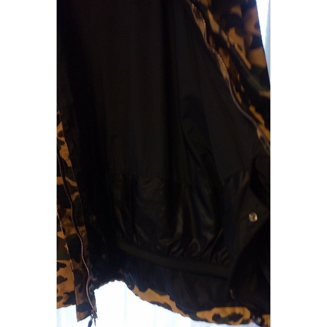A BATHING APE(アベイシングエイプ)のエイプ　カモ柄ジャケット メンズのジャケット/アウター(ナイロンジャケット)の商品写真