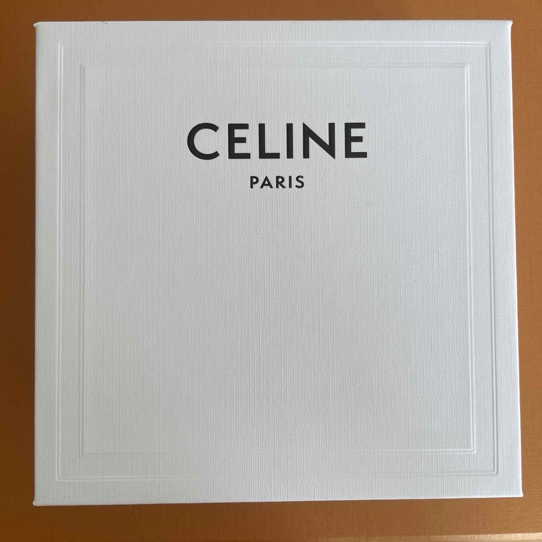 celine(セリーヌ)のセリーヌ　ギフトボックス　空き箱　 レディースのバッグ(ショップ袋)の商品写真