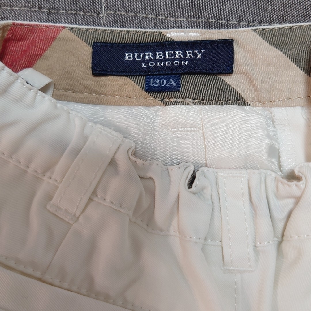 BURBERRY(バーバリー)のバーバリー　BURBERRY　ショートパンツ　130 キッズ/ベビー/マタニティのキッズ服女の子用(90cm~)(パンツ/スパッツ)の商品写真