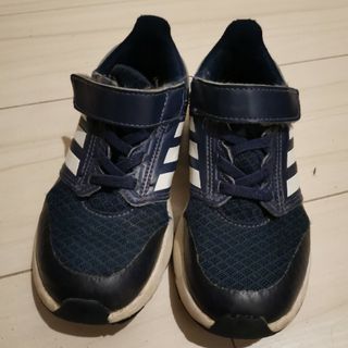 アディダス(adidas)の靴(スニーカー)