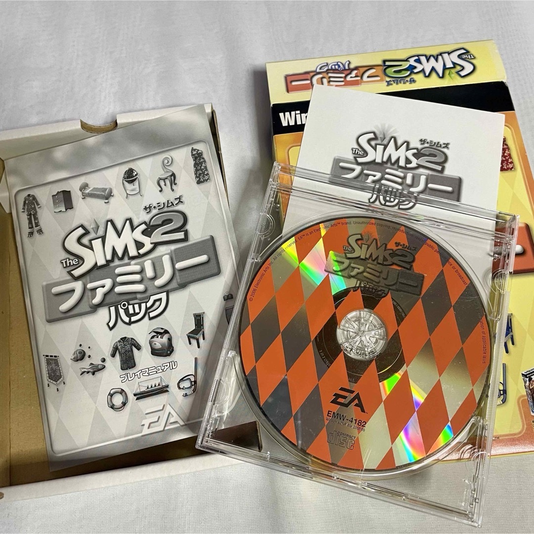【ゲーム】PC版 ザ・シムズ2 The SIMS 2 拡張パック 4点セット エンタメ/ホビーのゲームソフト/ゲーム機本体(PCゲームソフト)の商品写真