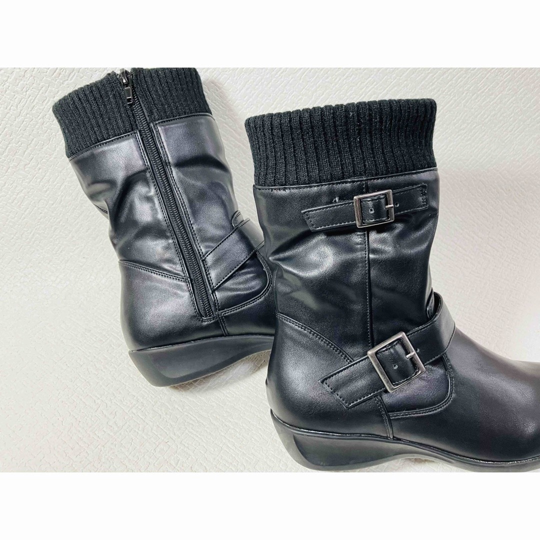 SH7◆新品◆MUUM ムーム ミドル丈リブニットエンジニアブーツ Ｍ ブラック レディースの靴/シューズ(ブーツ)の商品写真