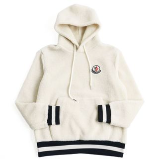 モンクレール(MONCLER)の極美品 MONCLER モンクレール 2020年製 F20918G77800 809BY MAGLIA ロゴワッペン付き リブ切替 プルオーバー フーデッド フロントロゴワッペンボアパーカー/フーディー アイボリー L 正規品 メンズ(パーカー)